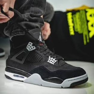 Air Jordan 4 Retro SE
"Black Canvas"