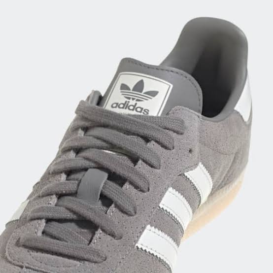 Adidas Samba OG
"Grey Bliss Orange"