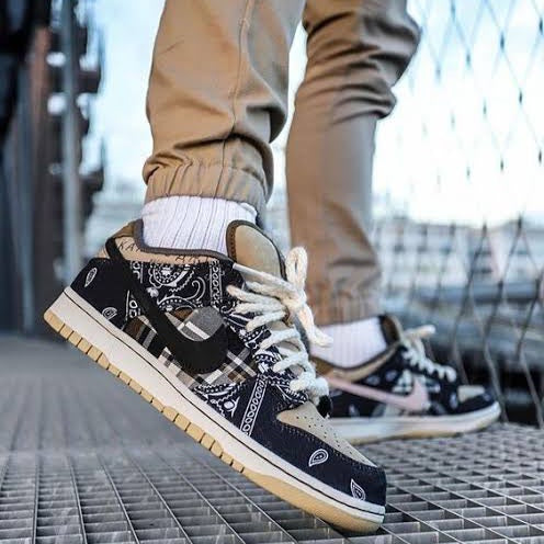 Nike SB Dunk Low x Travis Scott "Cactus Jack"