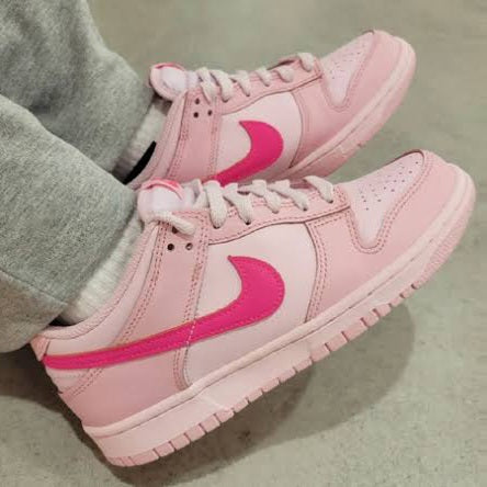 Nike Dunk Low
"Triple Pink" (GS)