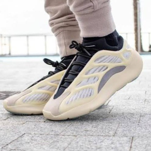 Adidas Yeezy 700 V3
"Azael"