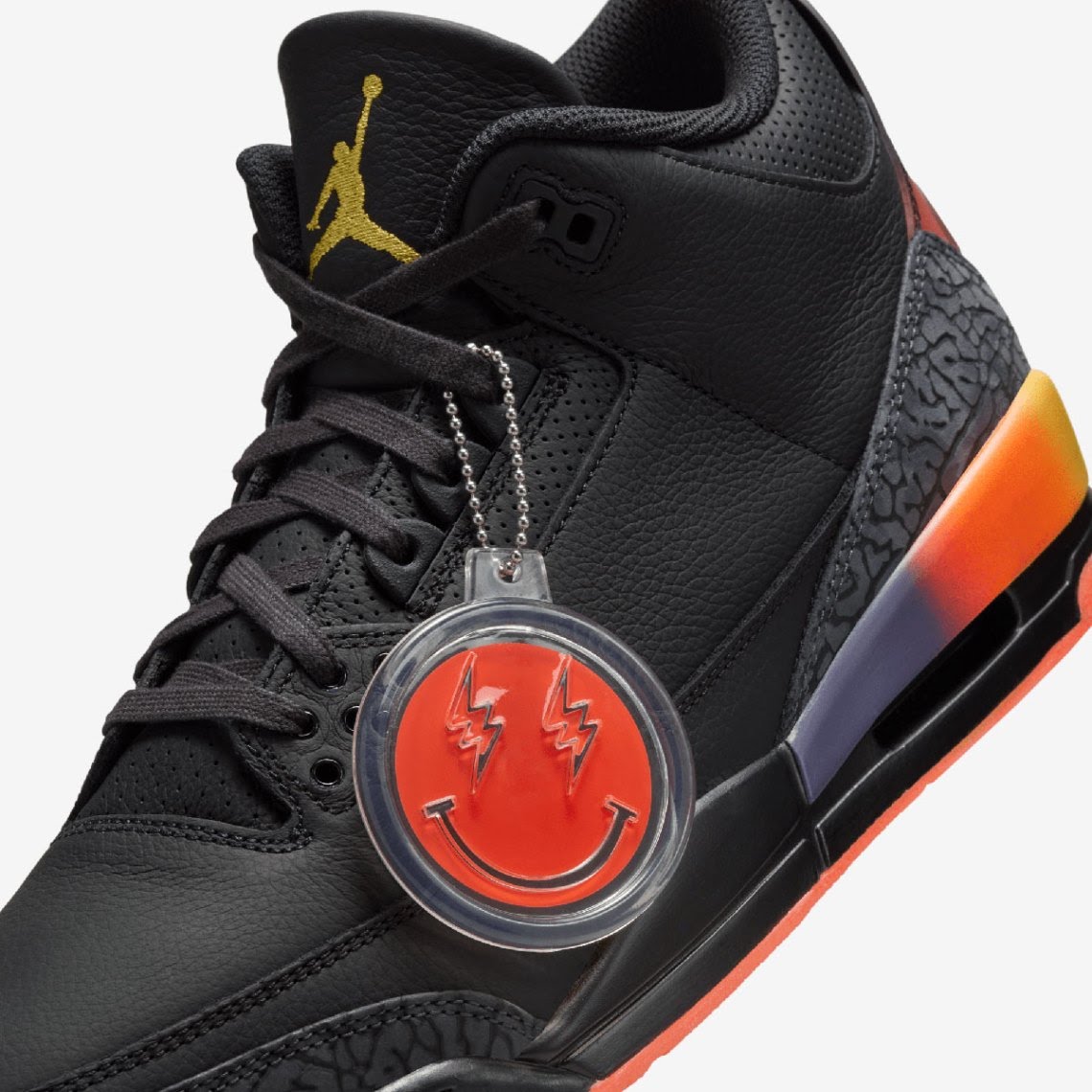 Air Jordan 3 Retro x
J Balvin "Rio"