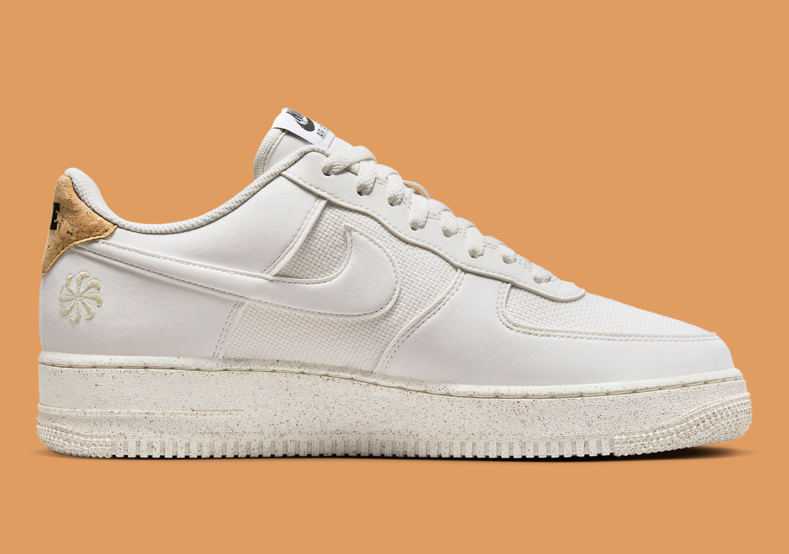 Air Force 1 Low '07 LV8
'Next Nature Cork"