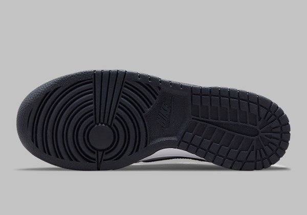 Nike Dunk Low
"Georgetown"