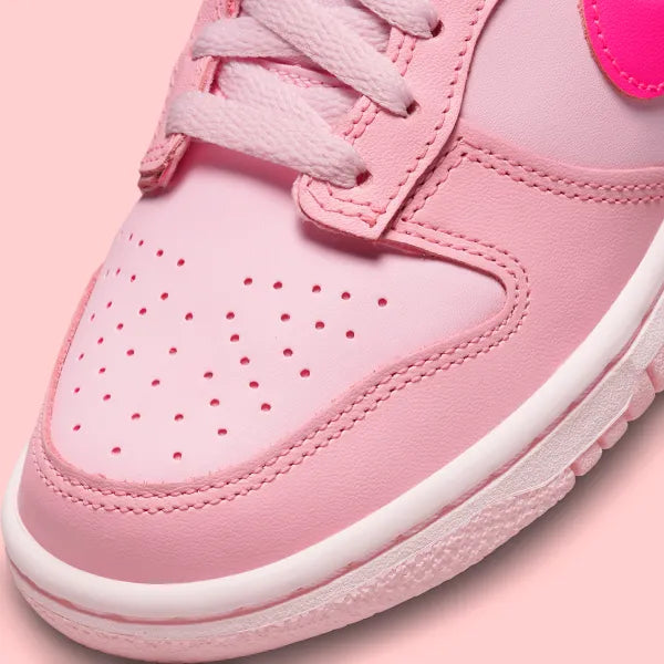 Nike Dunk Low
"Triple Pink" (GS)