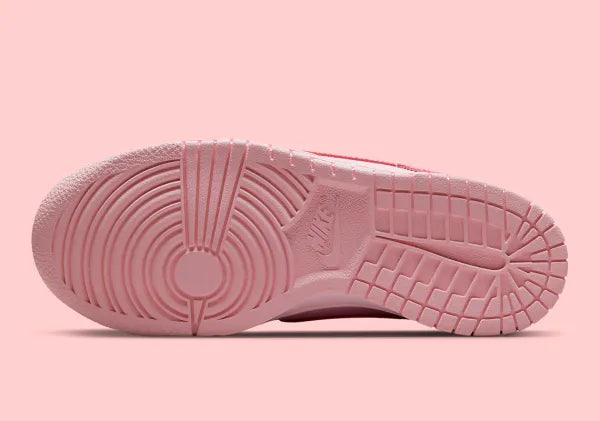 Nike Dunk Low
"Triple Pink" (GS)