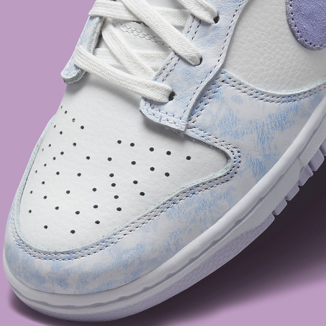 Nike Dunk Low
"Purple Pulse" (Women's)