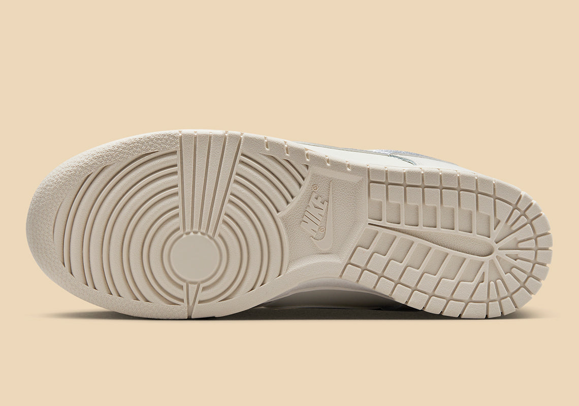 Nike Dunk Low Essential
"Sail Oxygen Purple" (Women's)