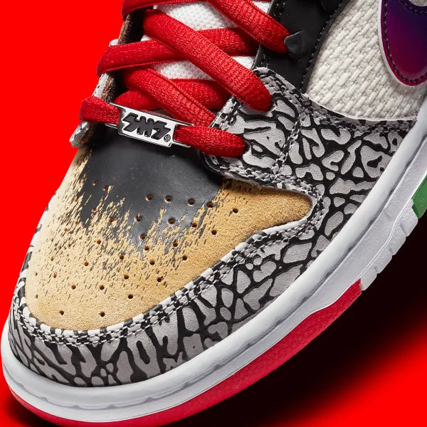 Nike SB Dunk Low
"What The Paul"