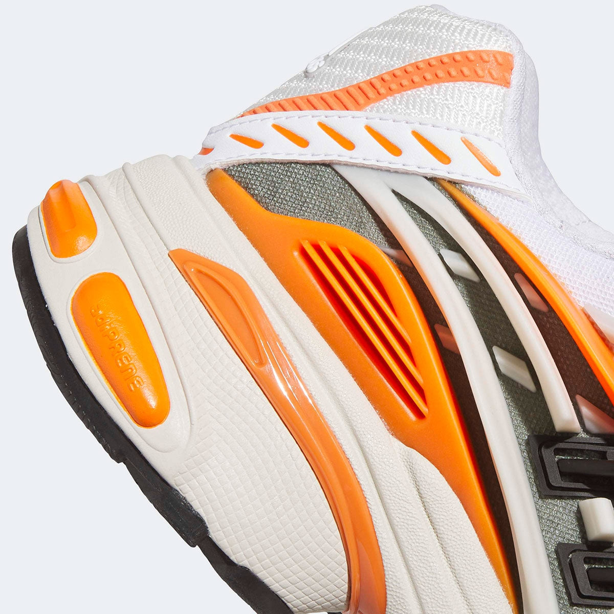 Adidas Adistar Jellyfish x
Pharrell Williams "Focus Olive Orange"