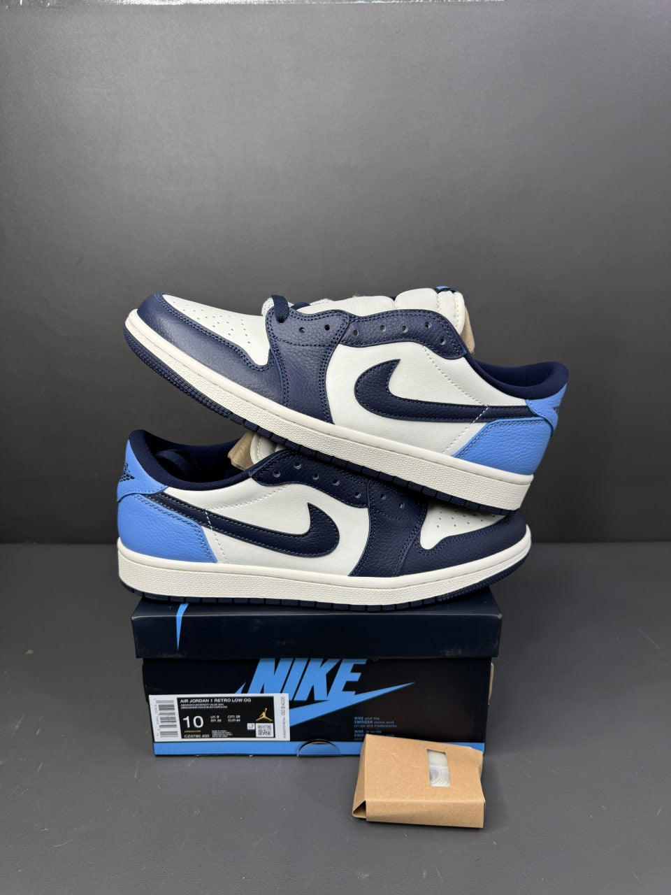 Air Jordan 1 Low OG "Obsidian UNC"