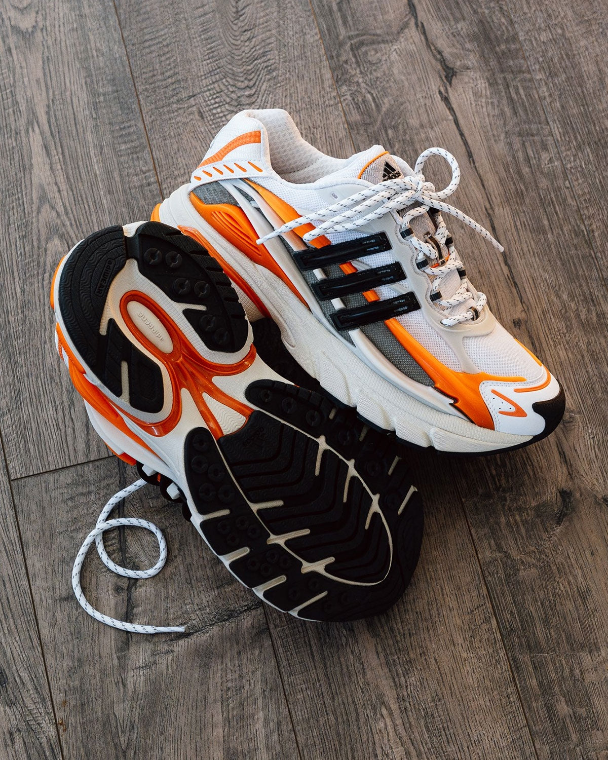 Adidas Adistar Jellyfish x
Pharrell Williams "Focus Olive Orange"