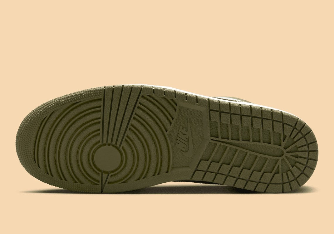 Air Jordan 1 Low
"Black Toe Medium Olive"