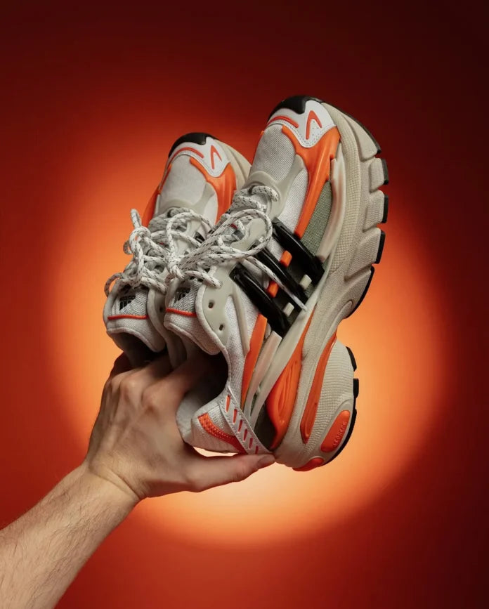 Adidas Adistar Jellyfish x
Pharrell Williams "Focus Olive Orange"