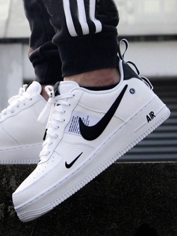 Air Force 1 Low Utility
"White Black"