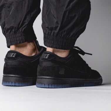 Nike Dunk Low SP x
Undefeated "5 On It Black"