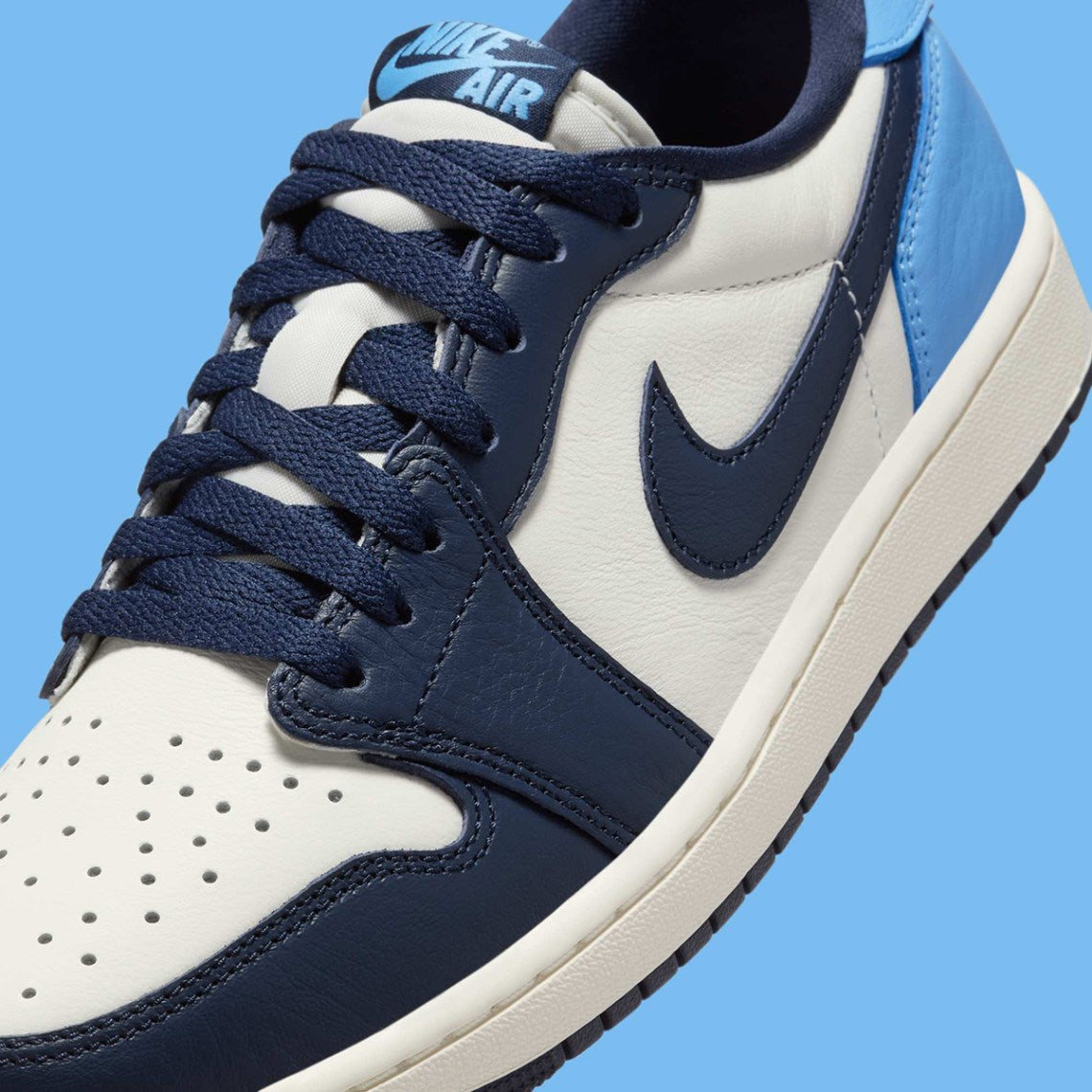 Air Jordan 1 Low OG "Obsidian UNC"