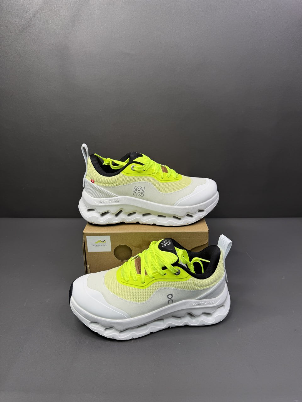 Loewe x ON Cloudtilt 2.0
"Neon Yellow White" (Women's)