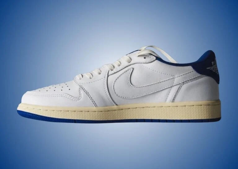 Air Jordan 1 Retro Low OG SP
Fragment x Travis Scott "Sail Military Blue"
