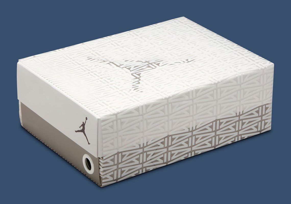 Air Jordan 3 Retro OG SP x
A Ma Maniére "Diffused Blue"