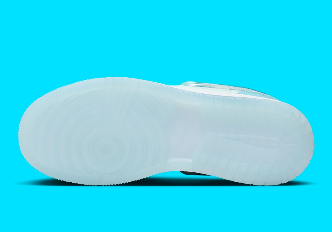 Air Jordan 1 Low SE
"Aquarius Blue" (GS)