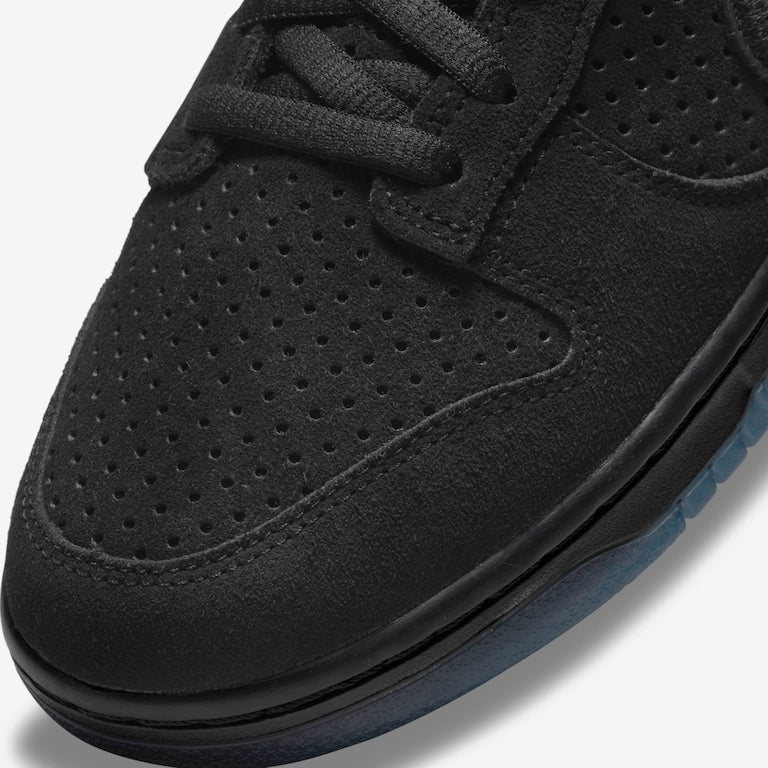 Nike Dunk Low SP x
Undefeated "5 On It Black"