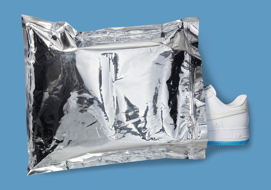 Air Force 1 Low
"UV Reactive Swoosh" (Women's)