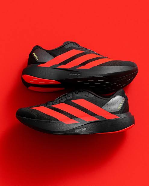 Adidas Adizero Evo SL
"Carbon Lucid Red"