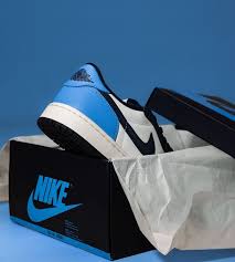 Air Jordan 1 Low OG "Obsidian UNC"