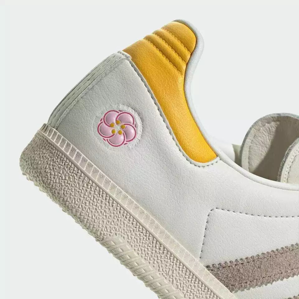 Adidas Samba
Consortium Cup x Kasina "Off White Khakki"