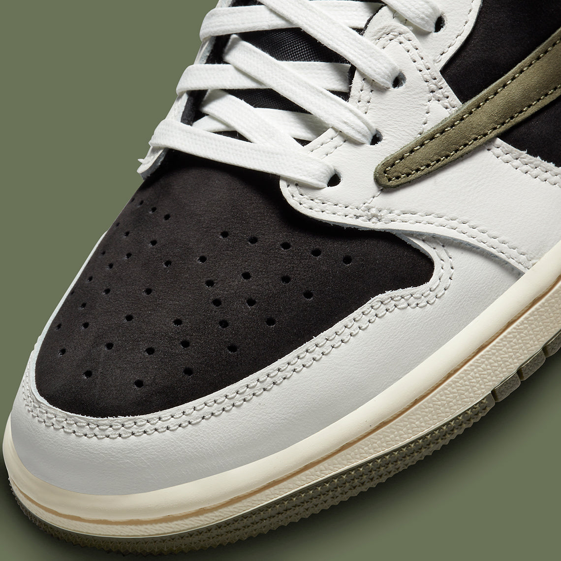 Air Jordan 1 Retro Low OG SP x
Travis Scott "Olive"