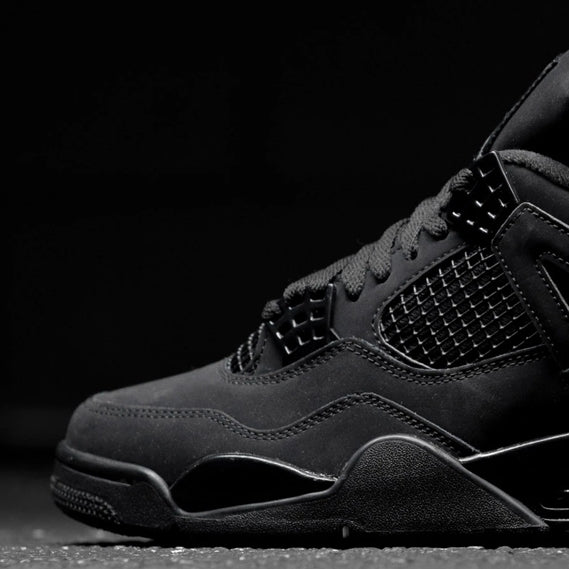 Air Jordan 4 Retro "Black Cat"