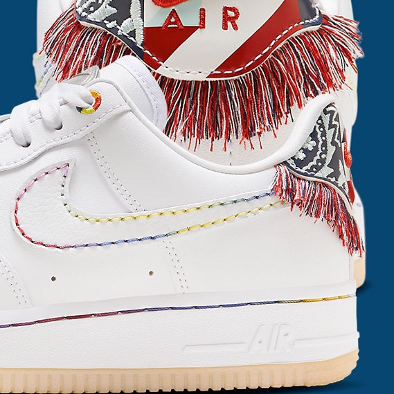 Air Force 1 Low '07 LX
"Native Patterns"