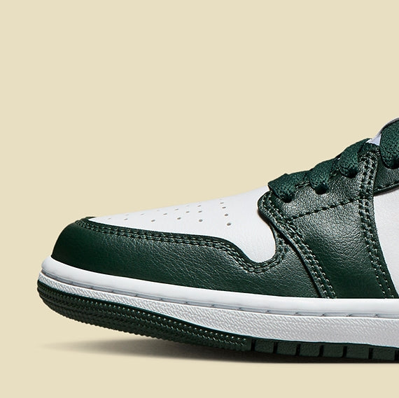 Air Jordan 1 Low
"Galactic Jade"