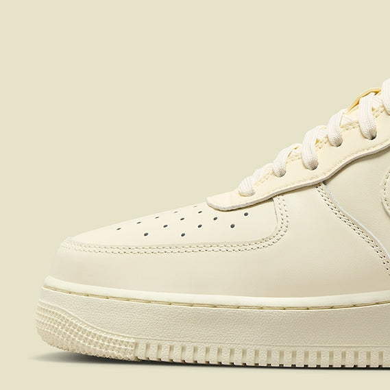 Air Force 1 Low '07
"Fresh Coconut Milk"