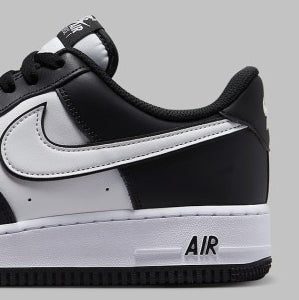 Air Force 1 Low '07
"White Swoosh Panda"