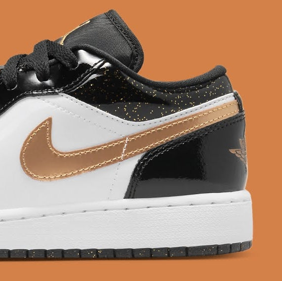 Air Jordan 1 Low SE
"Gold Toe" (GS)