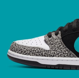 Nike SB Dunk Low
"Atmos Elephant"