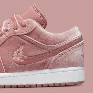 Air Jordan 1 Low SE
"Pink Velvet" (Women's)