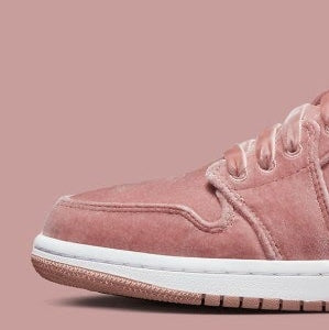 Air Jordan 1 Low SE
"Pink Velvet" (Women's)