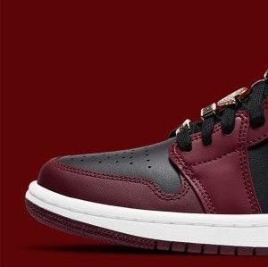 Air Jordan 1 Low
"Dark Beetroot Black" (Women's)