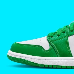 Air Jordan 1 Low
"Lucky Green Aquatone" (Women's)