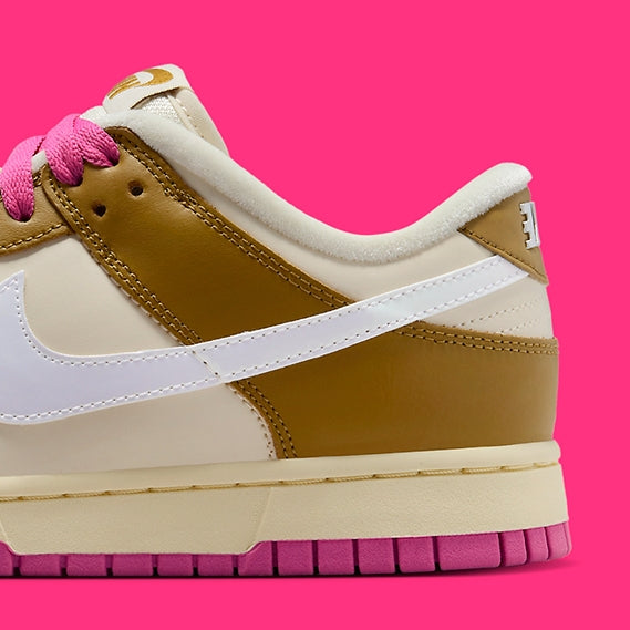 Nike Dunk Low SE
"Just Do it Bronzine Pink" (Women's)