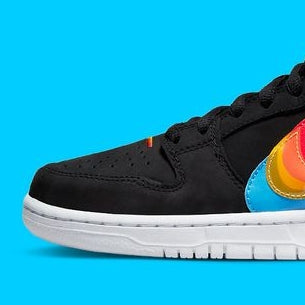 Nike SB Dunk Low
"Polaroid"