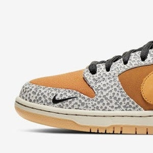 Nike SB Dunk Low
"Safari"