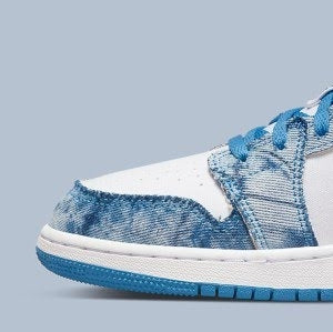 Air Jordan 1 Low
"Washed Denim"