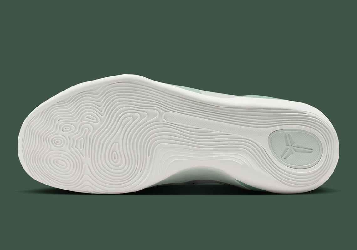Kobe 9 Elite Low Protro
"Light Silver Steam"