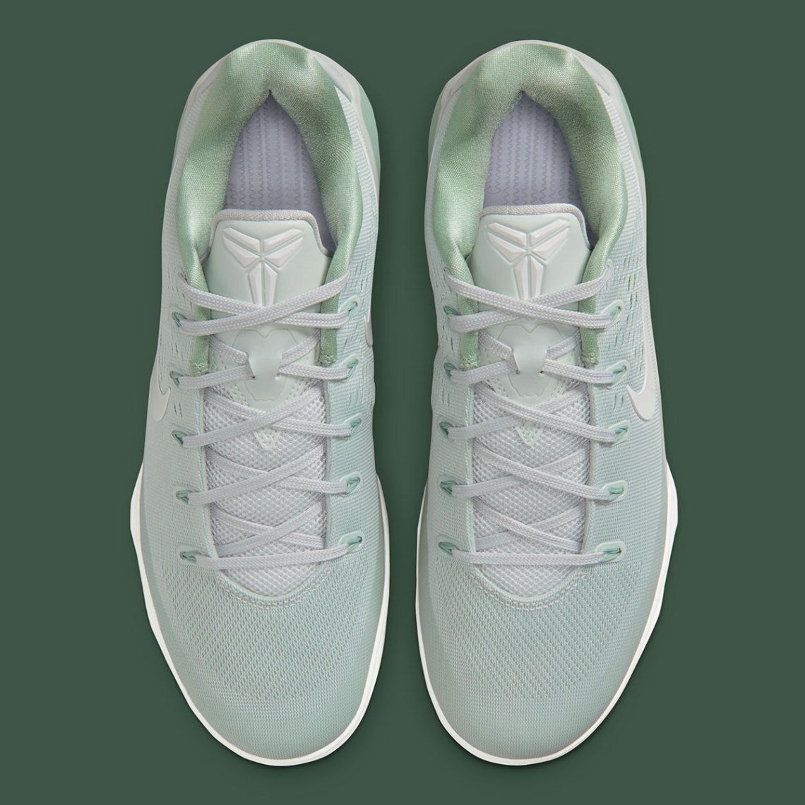 Kobe 9 Elite Low Protro
"Light Silver Steam"