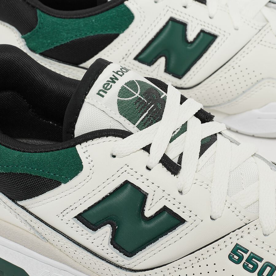 New Balance 550
"Sea Salt Pine Green"