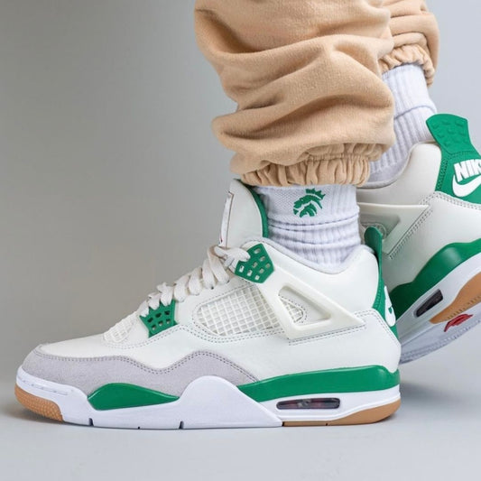 Air Jordan 4 Retro SB “Pine Green"